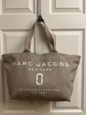 Marc Jacobs 72 Spring Street NYC Wolf Gray Canvas Tote